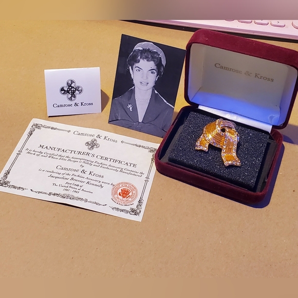 Vintage Camrose and Kross Jackie Kennedy JBK Collection brooch pin. - Picture 2 of 11